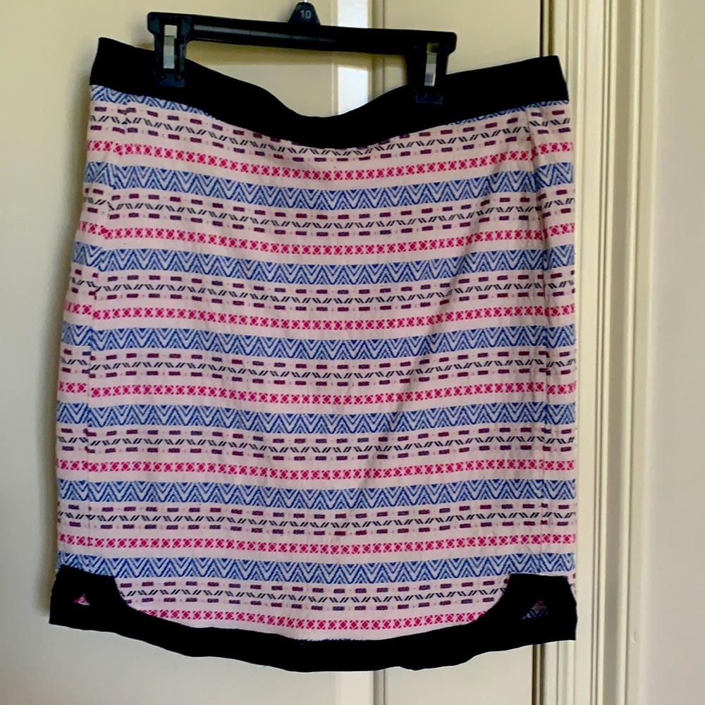 Trendy Patterned Skirt, Large